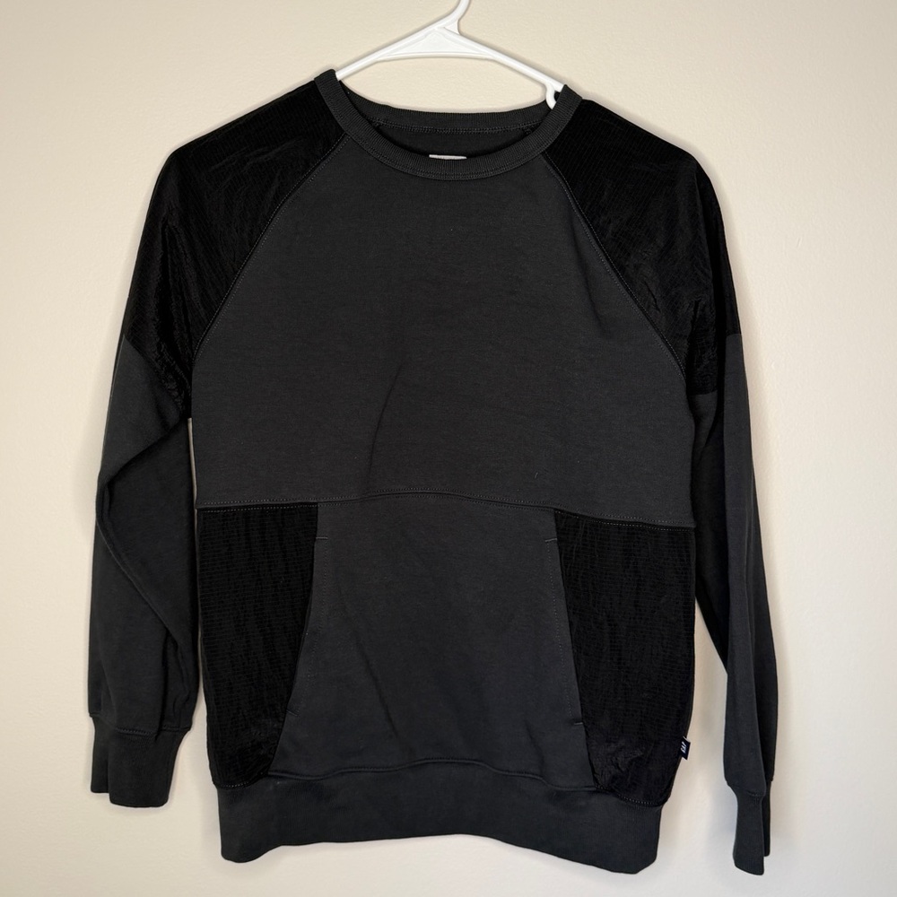 GAP kids Tech Crewneck Sweatshirt